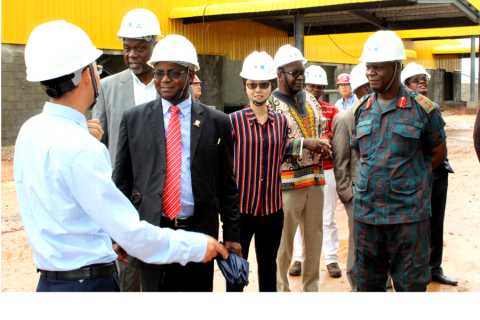 VC tours the milling plant